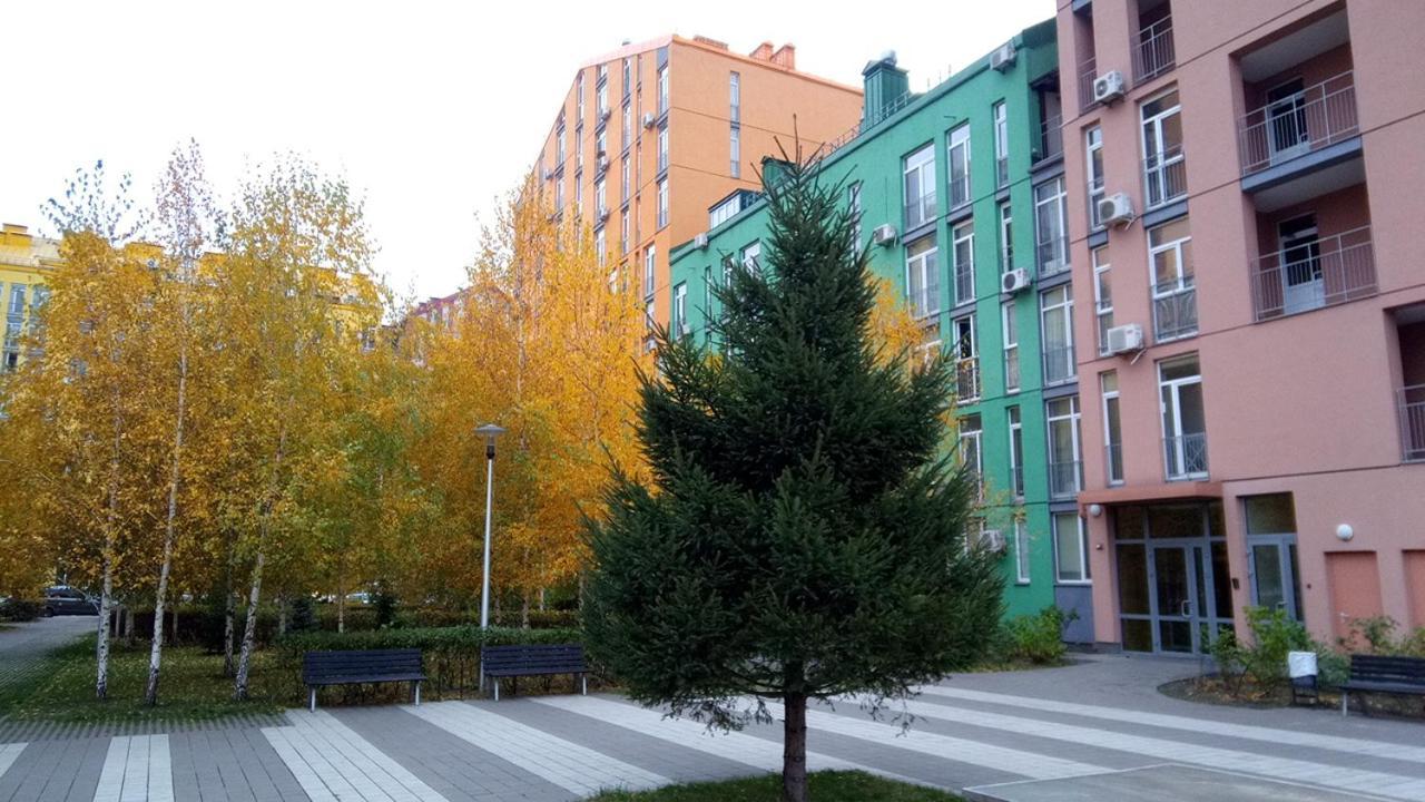 Loft Studio Apartment In The Gated Residential Complex Comfort Town Кт-05 Kijev Kültér fotó